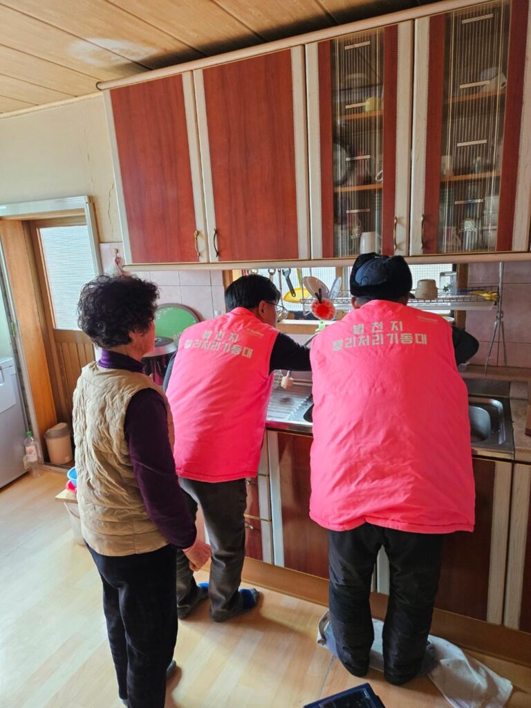 1.별천지기동대-1.jpeg.middle