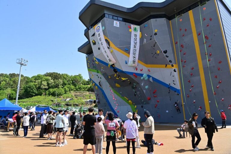 경남도민체전+_+진주논개제…지역경제+활력+불어넣어+(3).jpg.middle