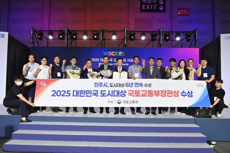 진주시+‘대한민국+도시대상’+6년+연속+수상+쾌거+(1).jpg.middle