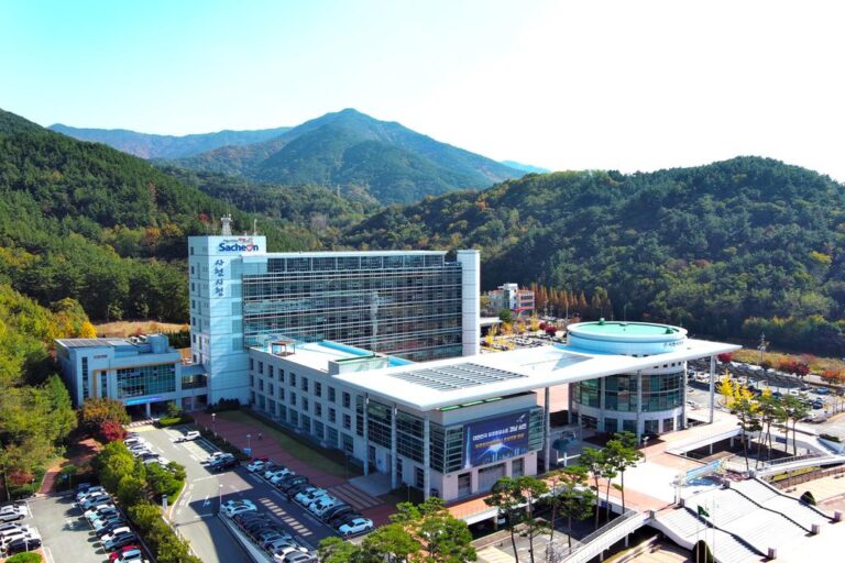 사천시청전경사진2.JPG.middle