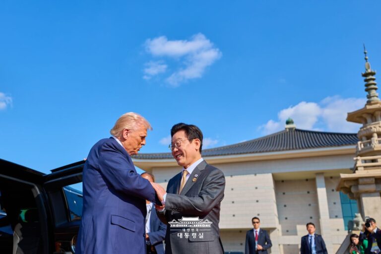 r4EflT6wZhXn6902bcec40c3f6.52657996