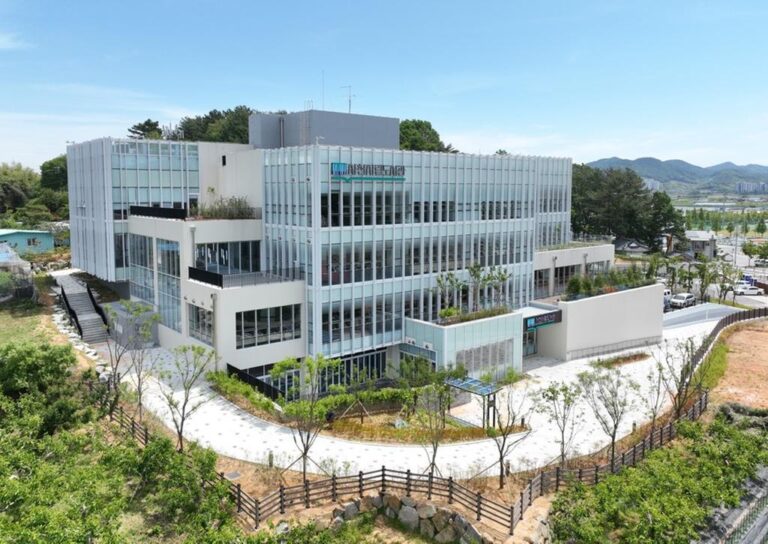 사천시립도서관전경3.jpg.middle