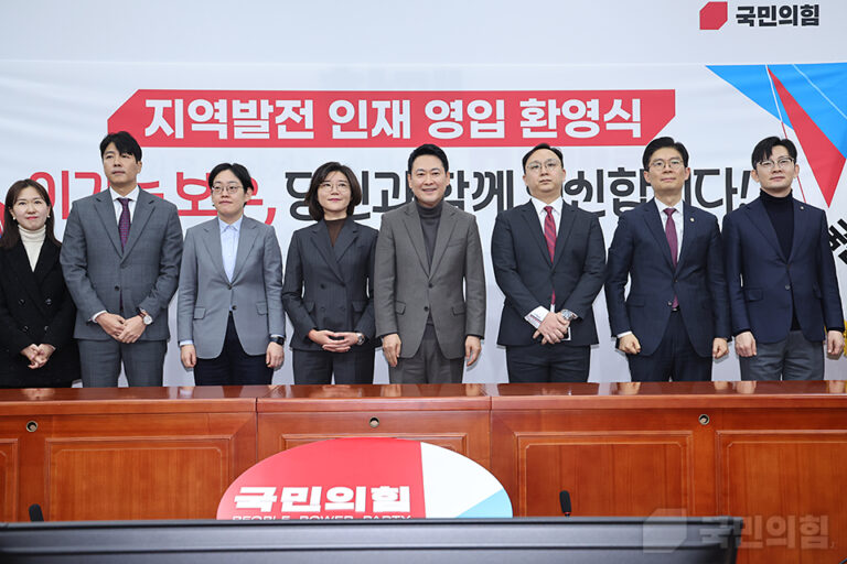 908cb6a9-8014-6fc4-aa91-d519e925ed95