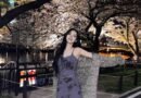 카리나, 벚꽃 아래서 빛난 몽환적 분위기…감각적 스타일링 눈길 [천지인뉴스]