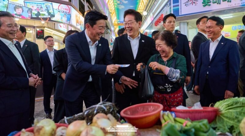 이재명 대통령, 안동구시장 깜짝 방문…“고향 경제 살려달라” 시민 환호 속 민생 행보 [천지인뉴스]