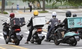 전기 배달 오토바이 보험료 확 낮춘다…최대 17.5% 할인 확대 [천지인뉴스]