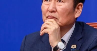 정청래 당대표, 노동절 맞아 평택항 VTS 방문… “보이지 않는 곳의 숭고한 노동이 안전한 바다 만든다” [천지인뉴스]