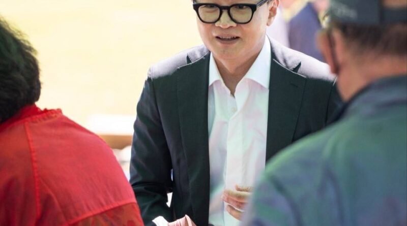 “청와대 가면 꼭 모시겠다”…한동훈, 북갑 개소식서 상인 할머니와 약속 [천지인뉴스]