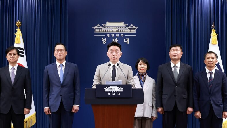 국정 2년 차 인적 쇄신과 개혁 드라이브, 이재명 대통령 청와대 수석급 참모진 5명 전격 전면 개편 [천지인뉴스]