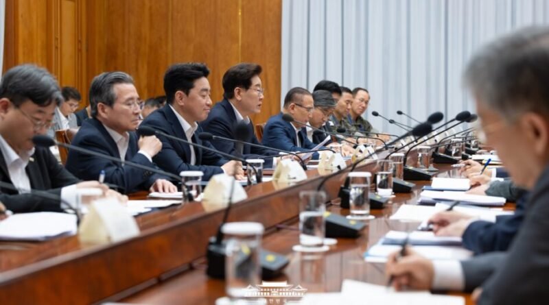 李대통령 “메가프로젝트, ‘속도전’ 넘어 ‘전격전’으로… K자 성장의 양극화 방지해야”