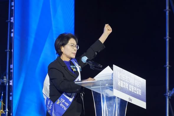 [천지인뉴스] 최민희 ‘밀쳐 넘어졌다’ 주장…전당대회 막판 불거진 선관위 대응 논란