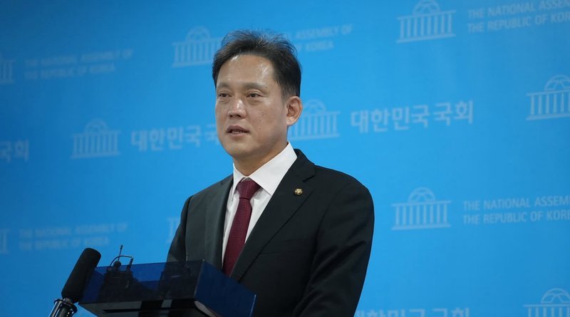 [천지인뉴스] 민주당, 김태규 ‘전두환·윤석열 내란 부정’ 발언 강력 비판…“국민의힘, 당직 박탈하고 운영위원 사퇴시켜라”